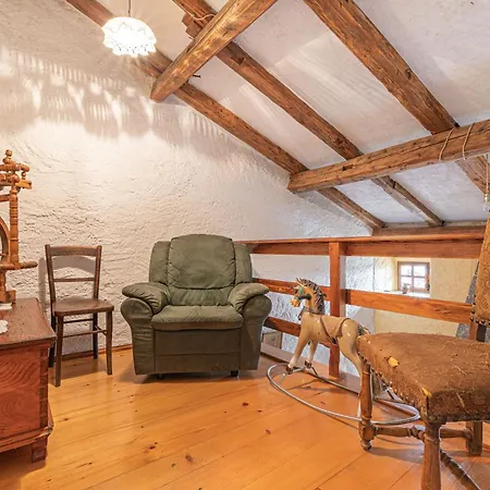 Vakantiehuis Luin Country House Near Stanjel - Happy Rentals *
