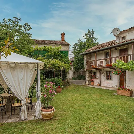Luin Country House Near Stanjel - Happy Rentals *