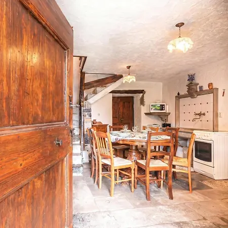 Vakantiehuis Luin Country House Near Stanjel - Happy Rentals