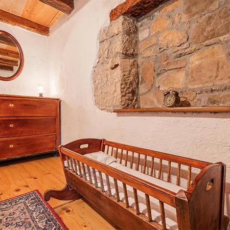 Vakantiehuis Luin Country House Near Stanjel - Happy Rentals