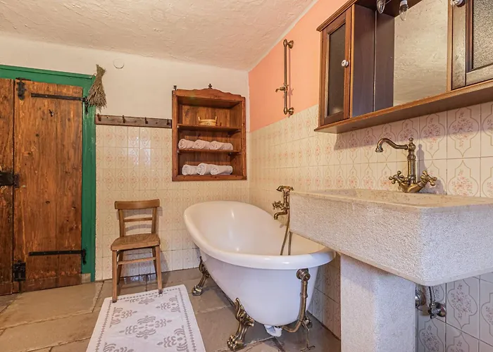 Rustic House Luin - Happy 아파트 *