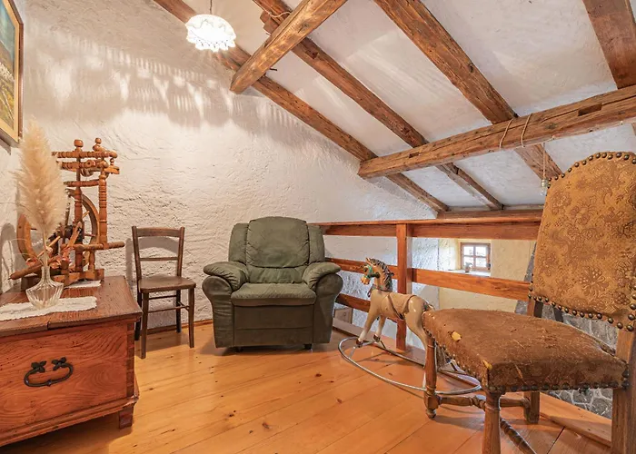 Rustic House Luin - Happy *