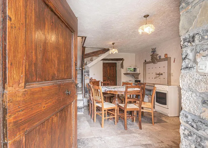 Rustic House Luin - Happy *